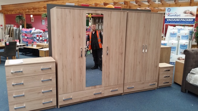 Wolverhampton Bedroom-Set from Harmony fully assembled, Connect range
